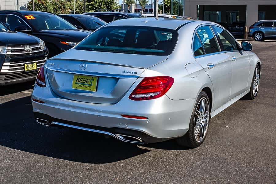 Thumbnail: 2019 Mercedes-Benz E-Class - 4