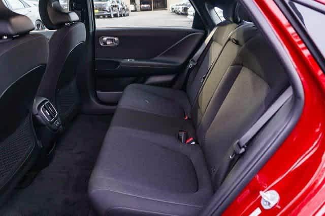 2025 Hyundai Ioniq 6 SE 20