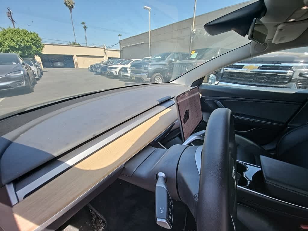 Thumbnail: 2020 Tesla Model 3 - 22