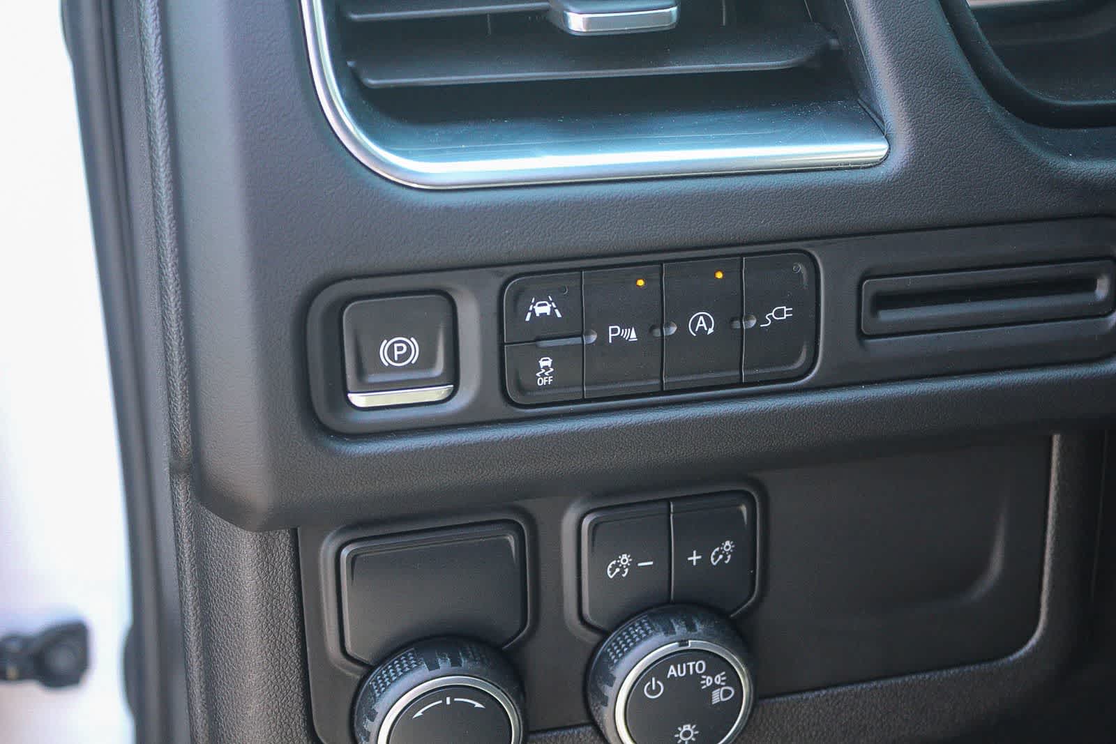 Thumbnail: 2021 Chevrolet Tahoe - 29