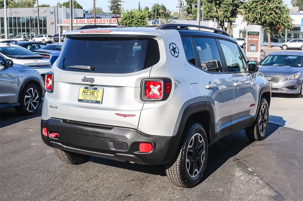 Thumbnail: 2015 Jeep Renegade - 4