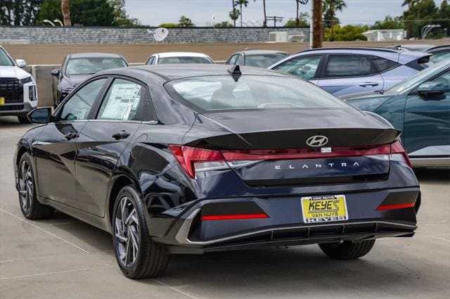 Thumbnail: 2025 Hyundai Elantra - 6