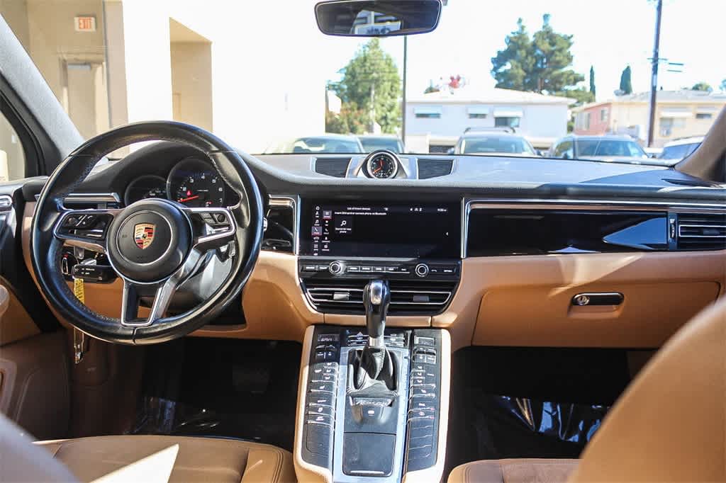Thumbnail: 2019 Porsche Macan - 13
