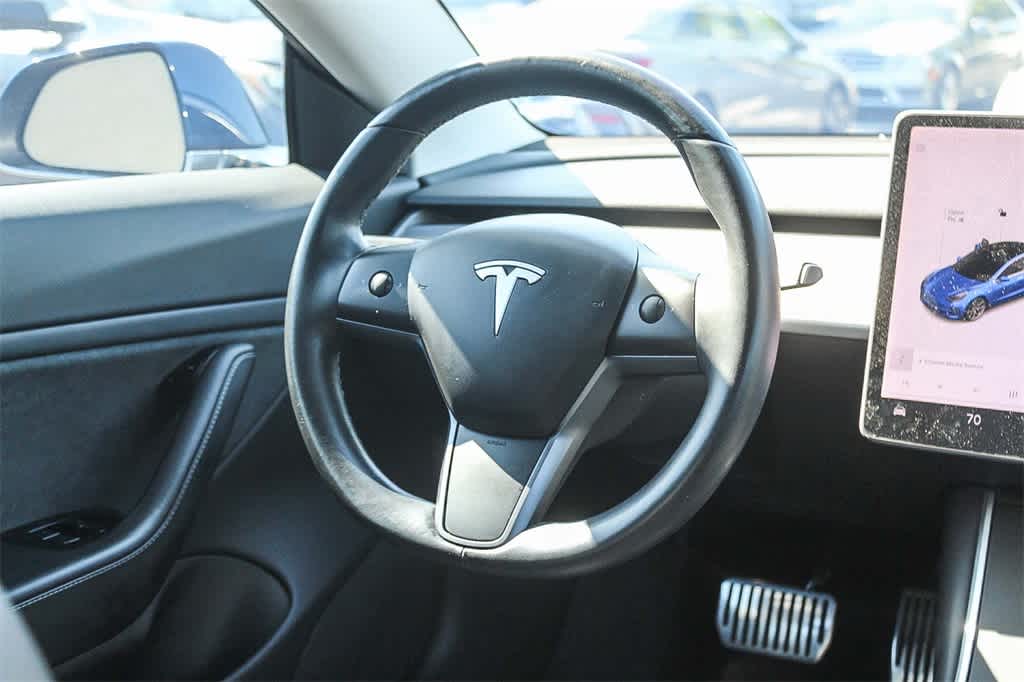Thumbnail: 2018 Tesla Model 3 - 15