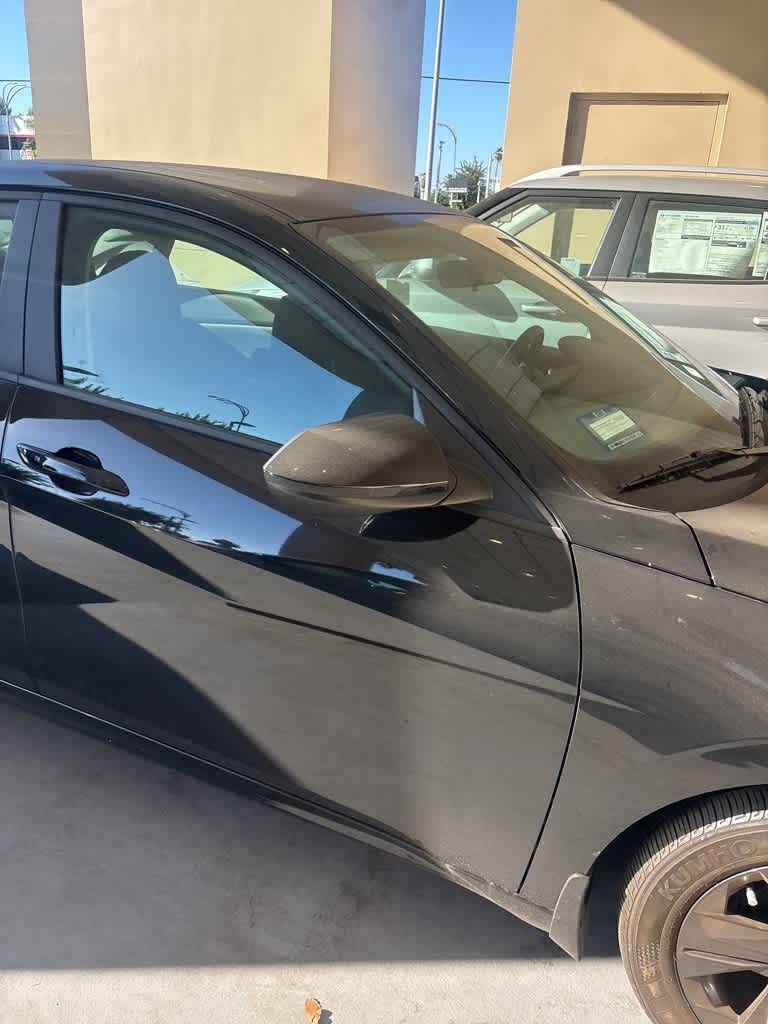 Thumbnail: 2022 Hyundai Elantra - 15