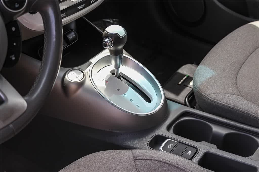 Thumbnail: 2019 Kia Soul EV - 19