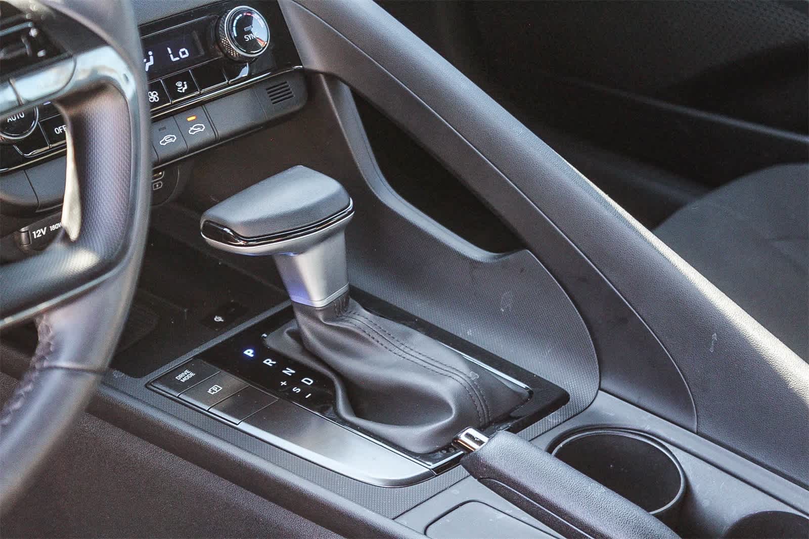 Thumbnail: 2025 Hyundai Elantra - 24