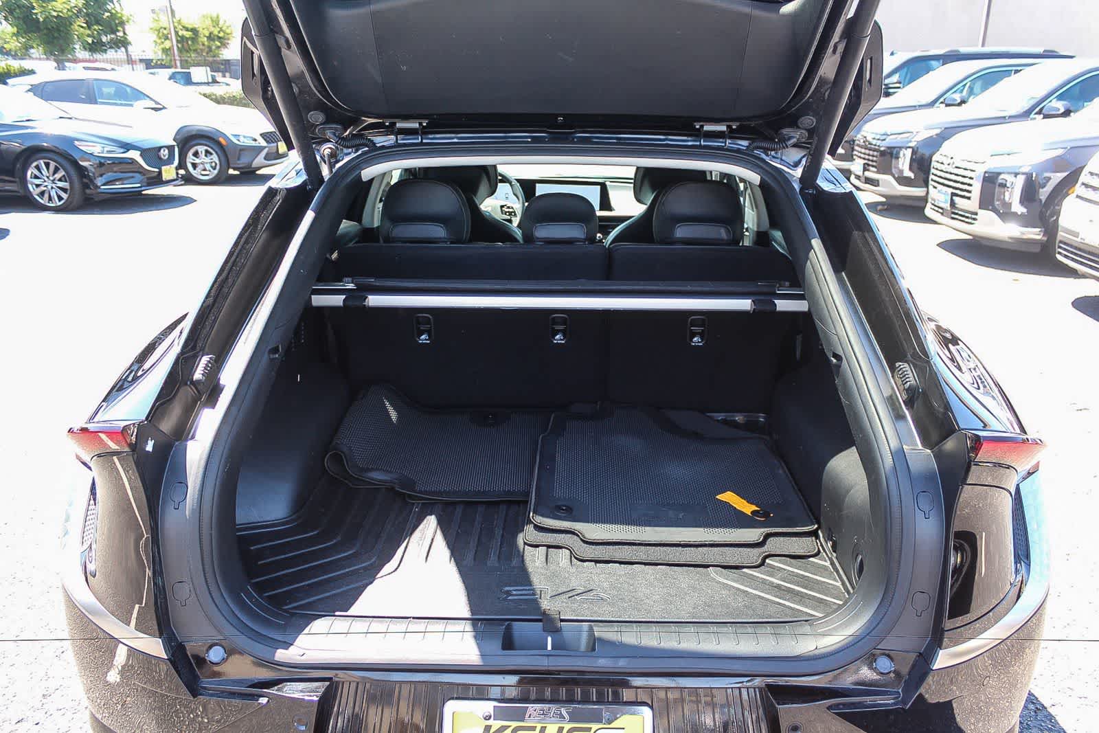 Thumbnail: 2024 Kia EV6 - 36