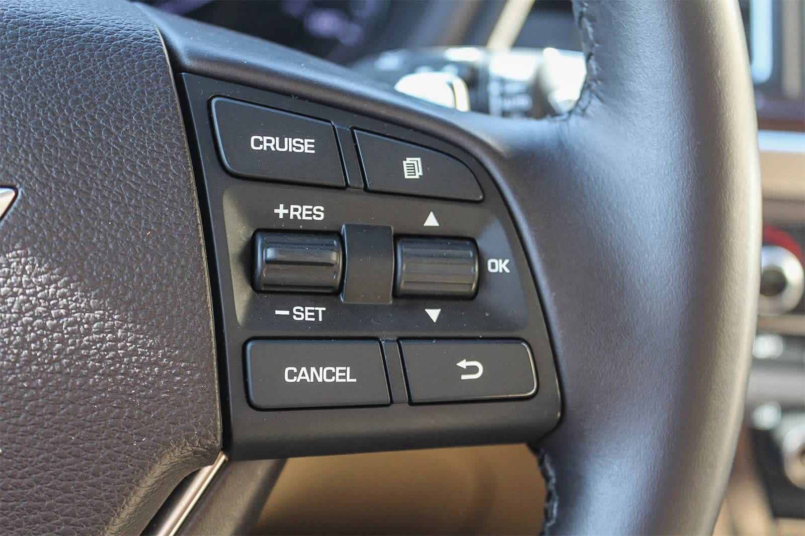 Thumbnail: 2015 Hyundai Genesis - 34