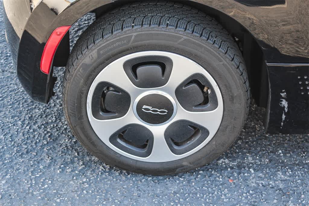 Thumbnail: 2019 Fiat 500e - 9