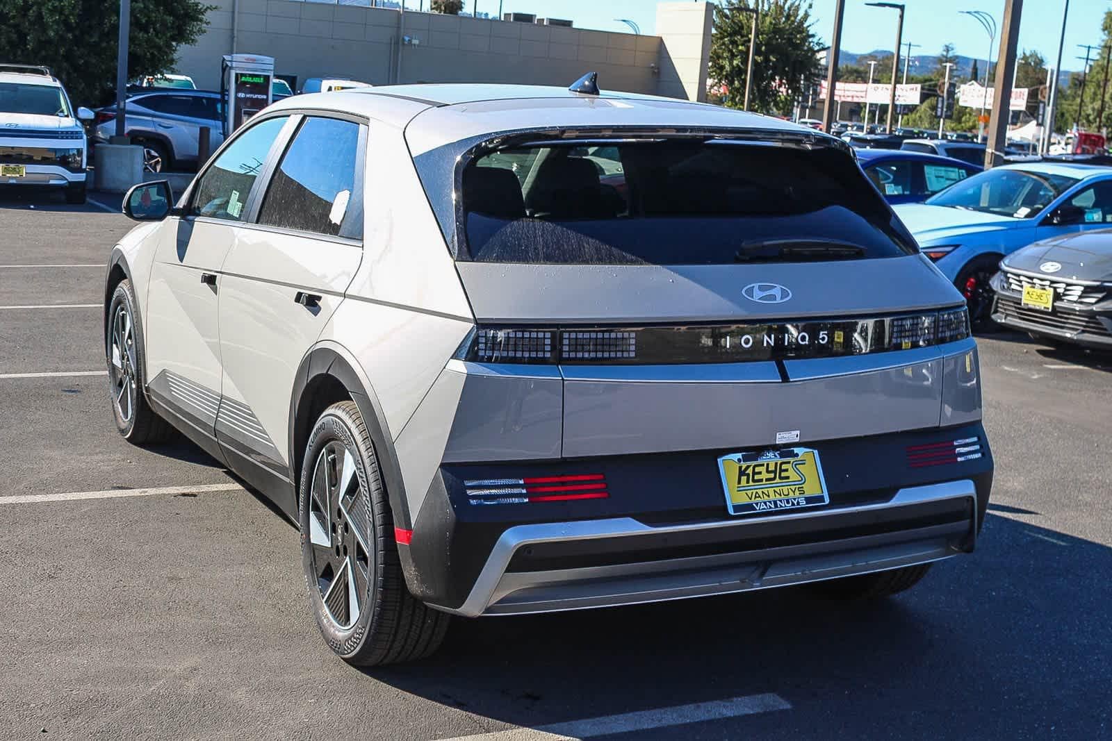 Thumbnail: 2026 Hyundai Ioniq 5 - 7