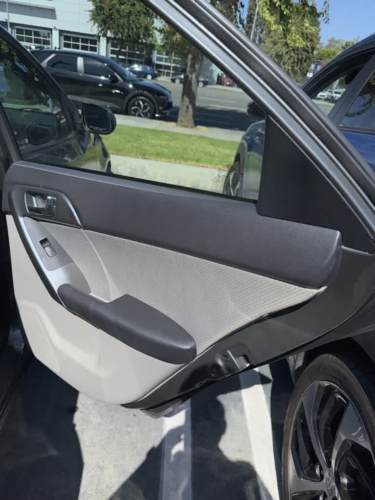Thumbnail: 2013 Kia Forte - 16