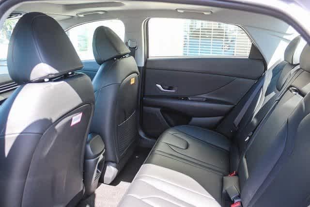 Thumbnail: 2025 Hyundai Elantra - 20