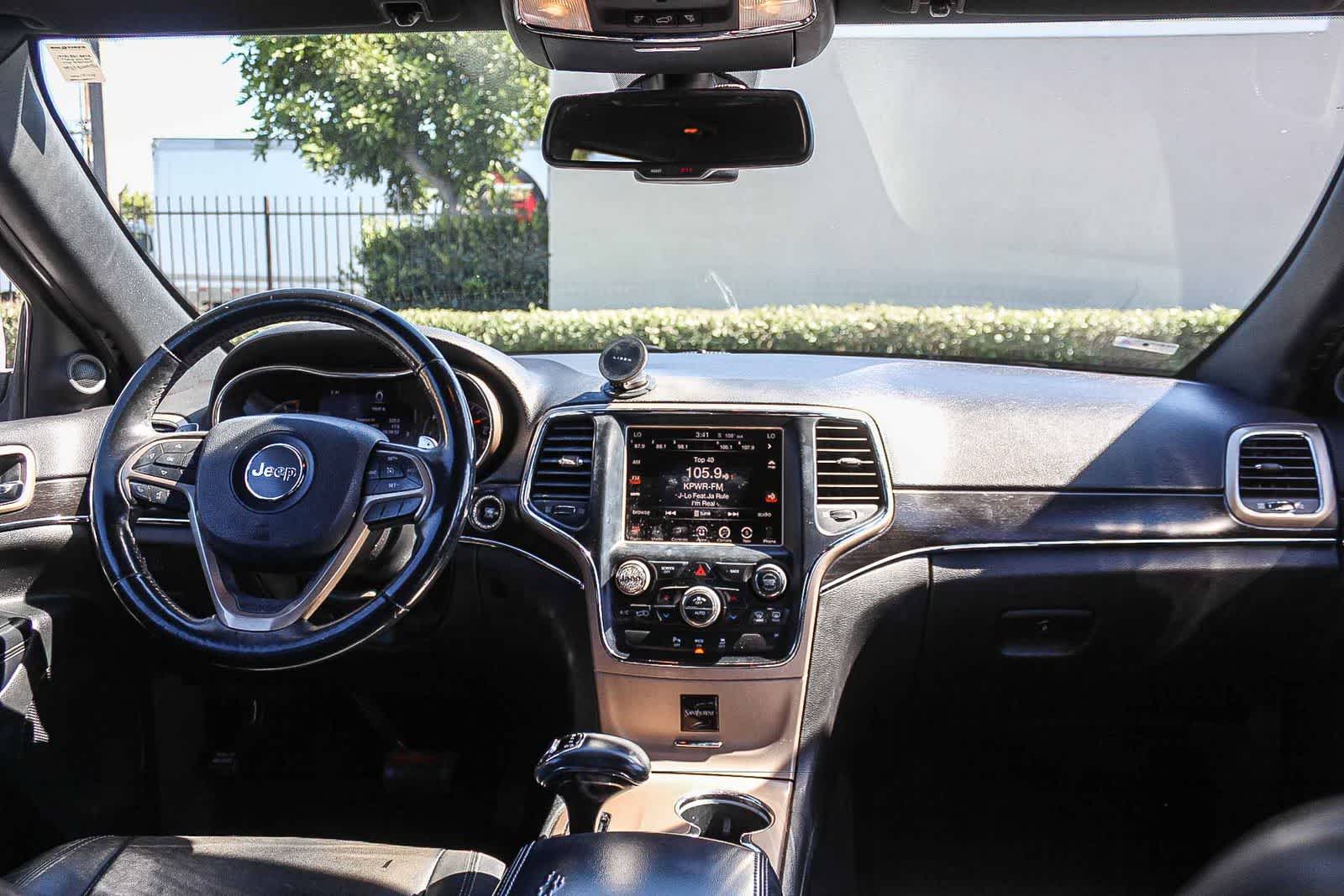 Thumbnail: 2014 Jeep Grand Cherokee - 15