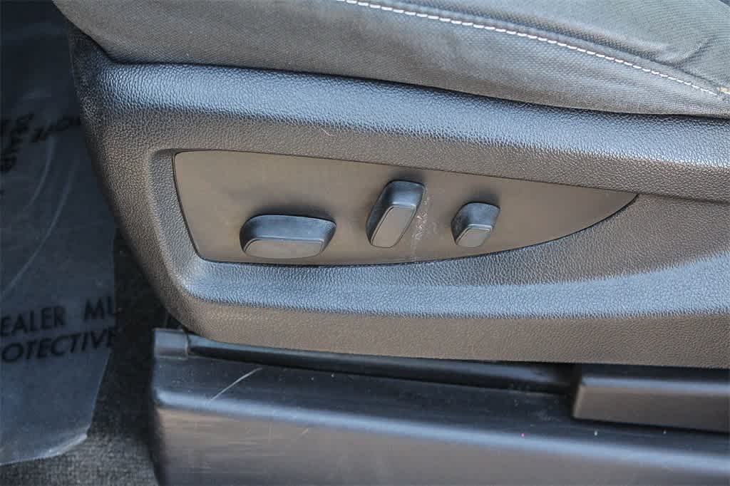 Thumbnail: 2015 GMC Yukon XL - 28