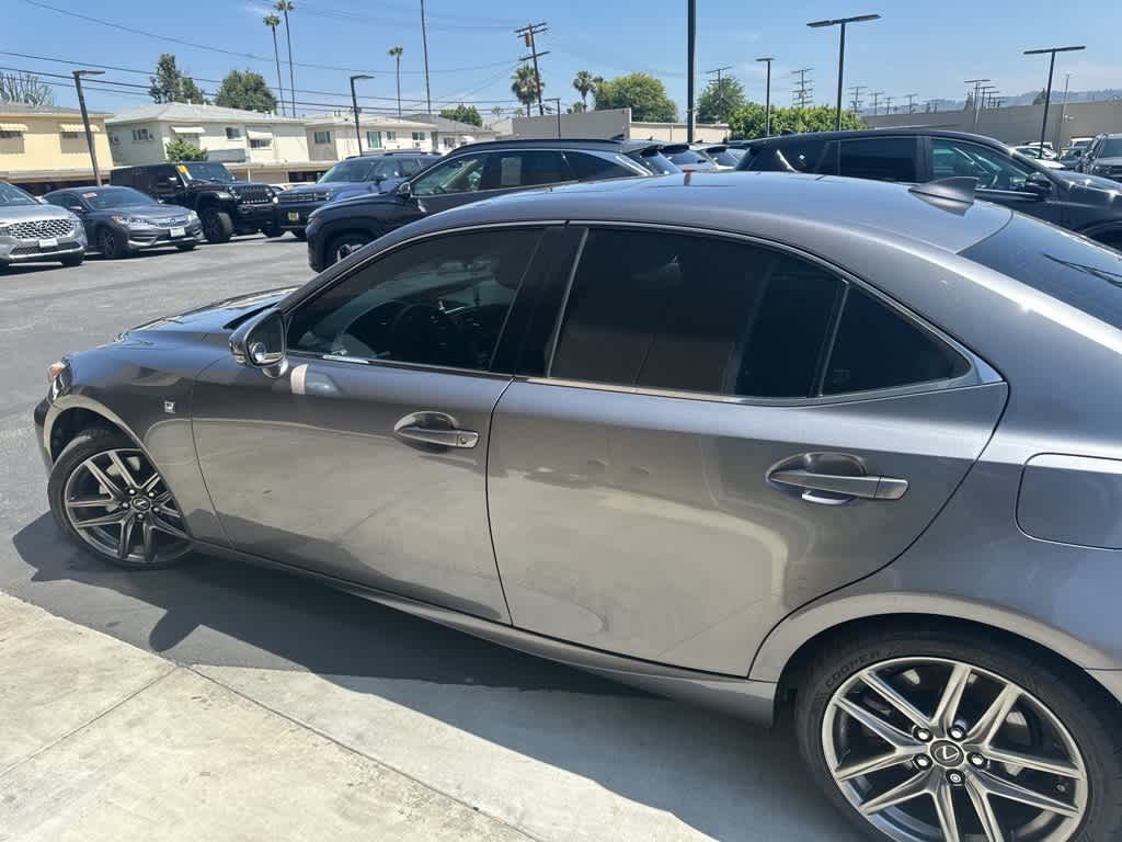 2016 Lexus IS 200t 9