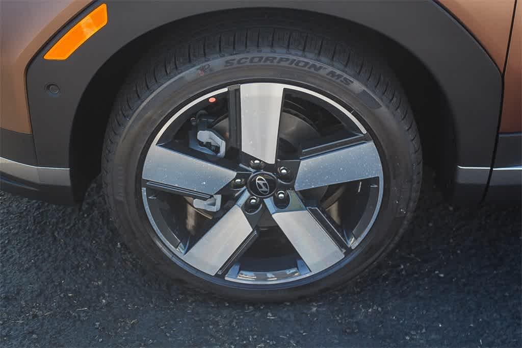 Thumbnail: 2025 Hyundai Santa Fe - 9