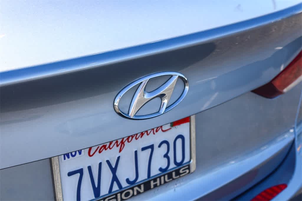 Thumbnail: 2017 Hyundai Elantra - 36