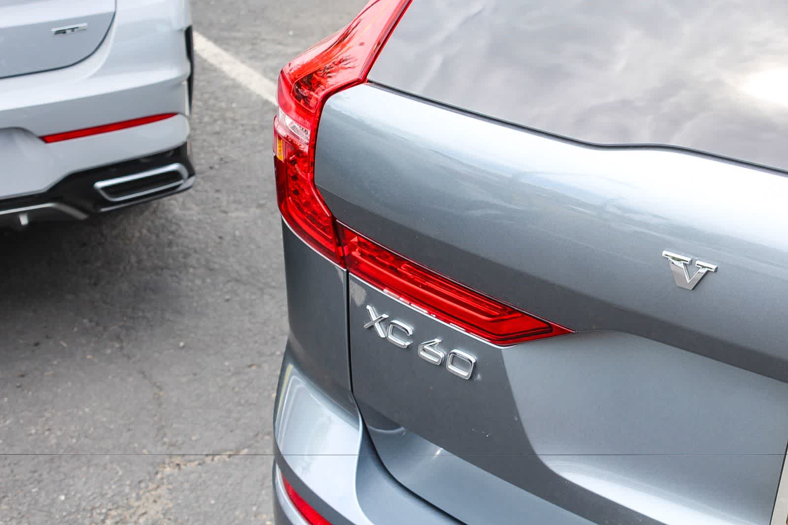 Thumbnail: 2018 Volvo XC60 - 8