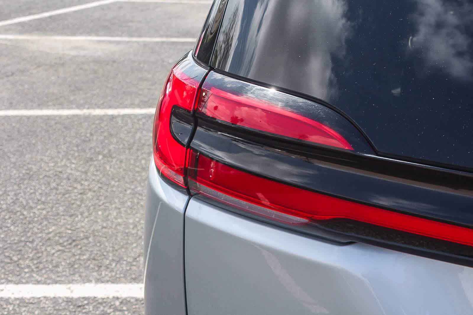 Thumbnail: 2023 Chrysler Pacifica - 8