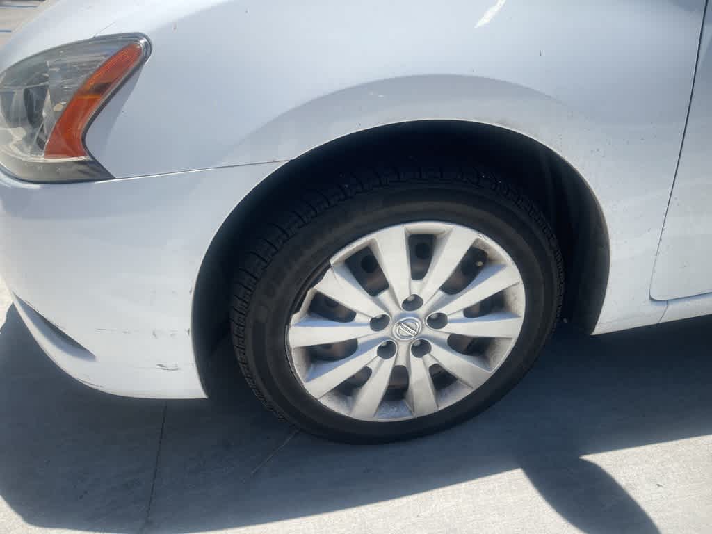 Thumbnail: 2015 Nissan Sentra - 4