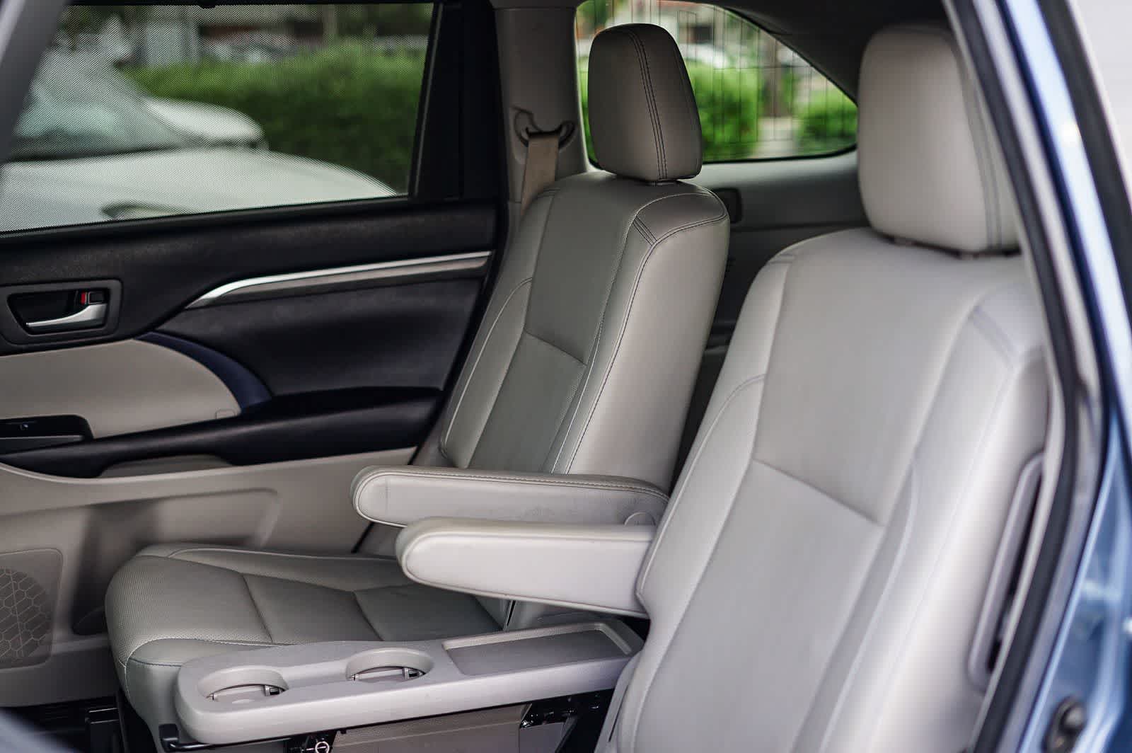 Thumbnail: 2017 Toyota Highlander - 27