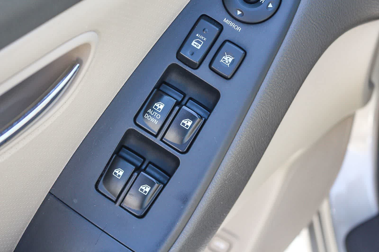 Thumbnail: 2010 Hyundai Elantra - 27