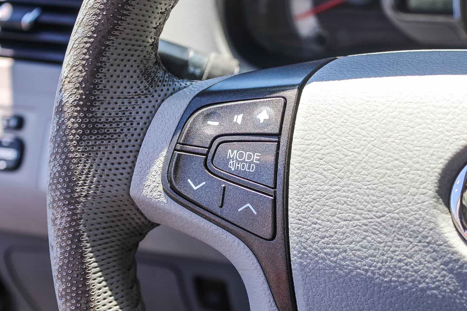 Thumbnail: 2011 Toyota Sienna - 28