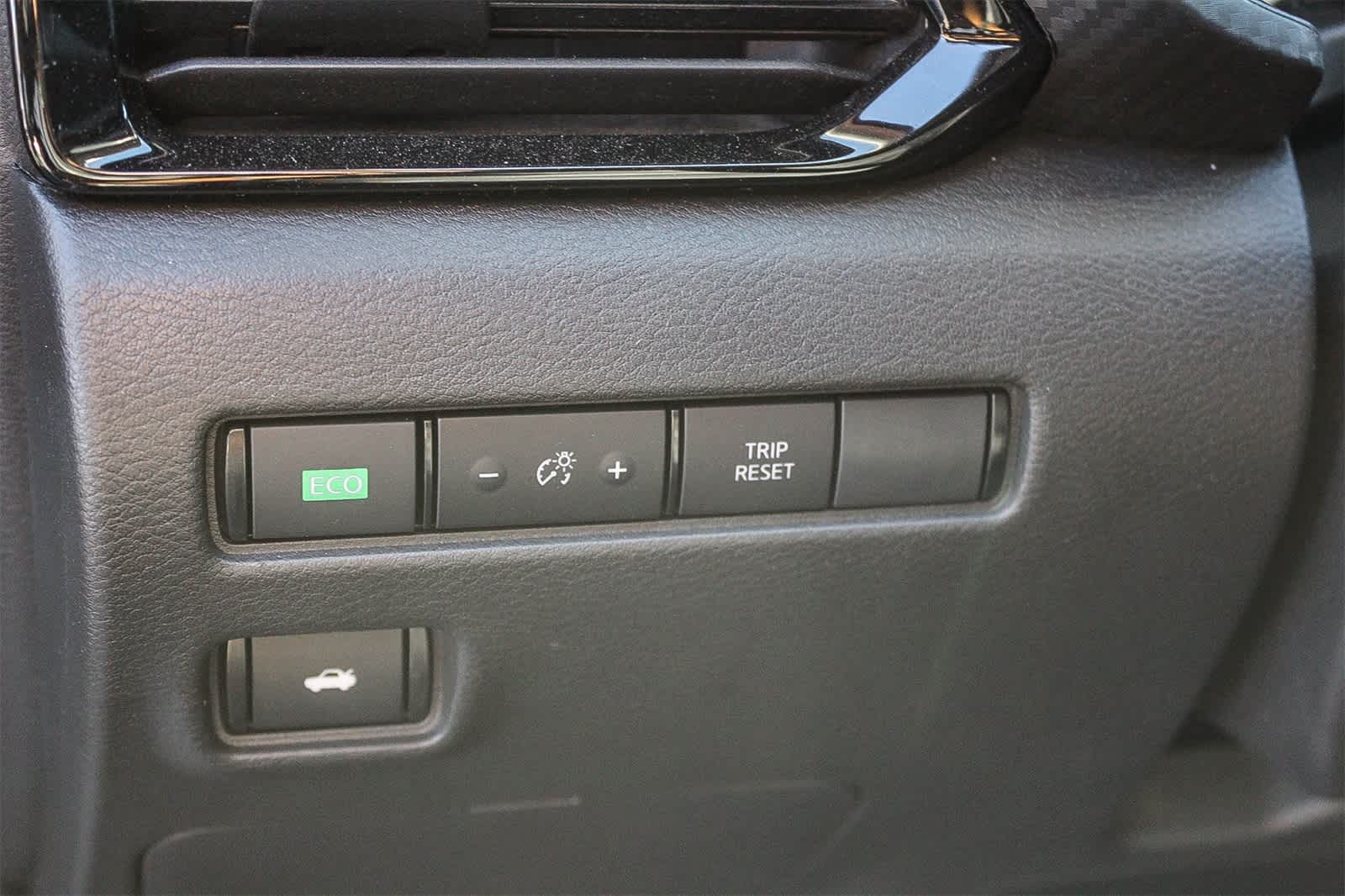 Thumbnail: 2023 Nissan Sentra - 30