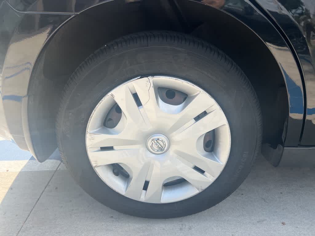 Thumbnail: 2012 Nissan Versa - 11