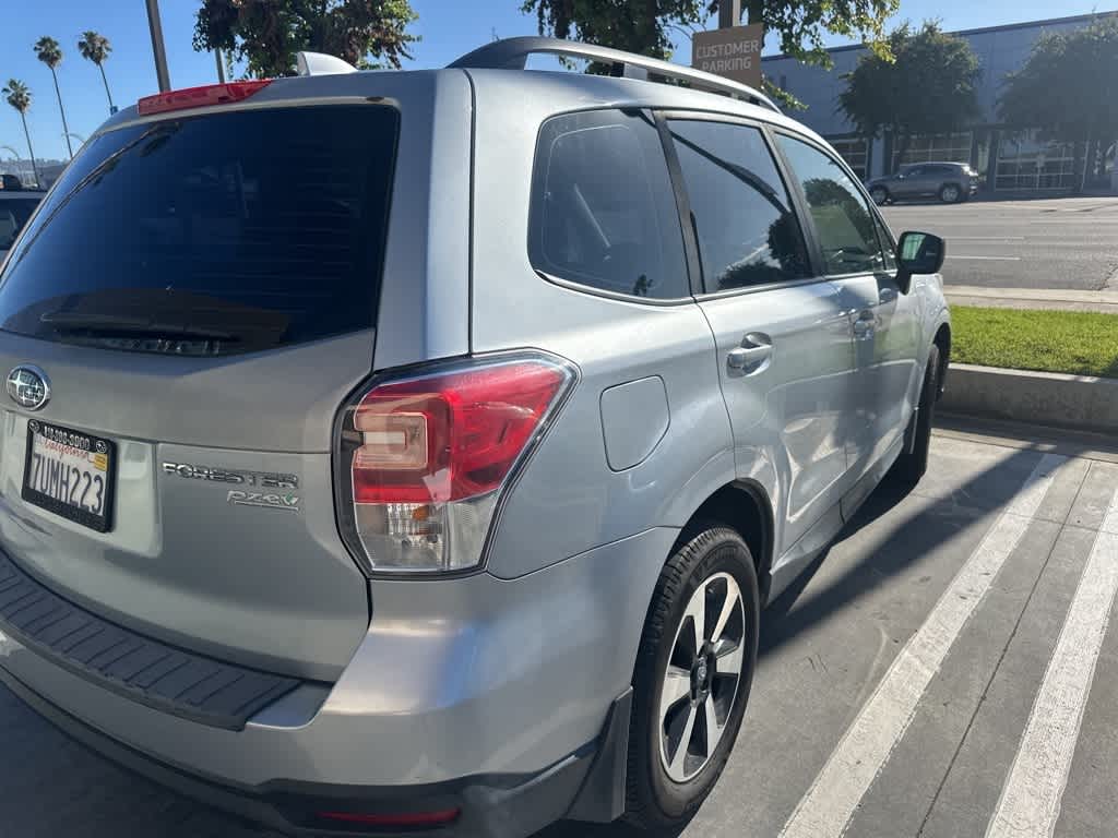 2017 Subaru Forester 2.5i 8