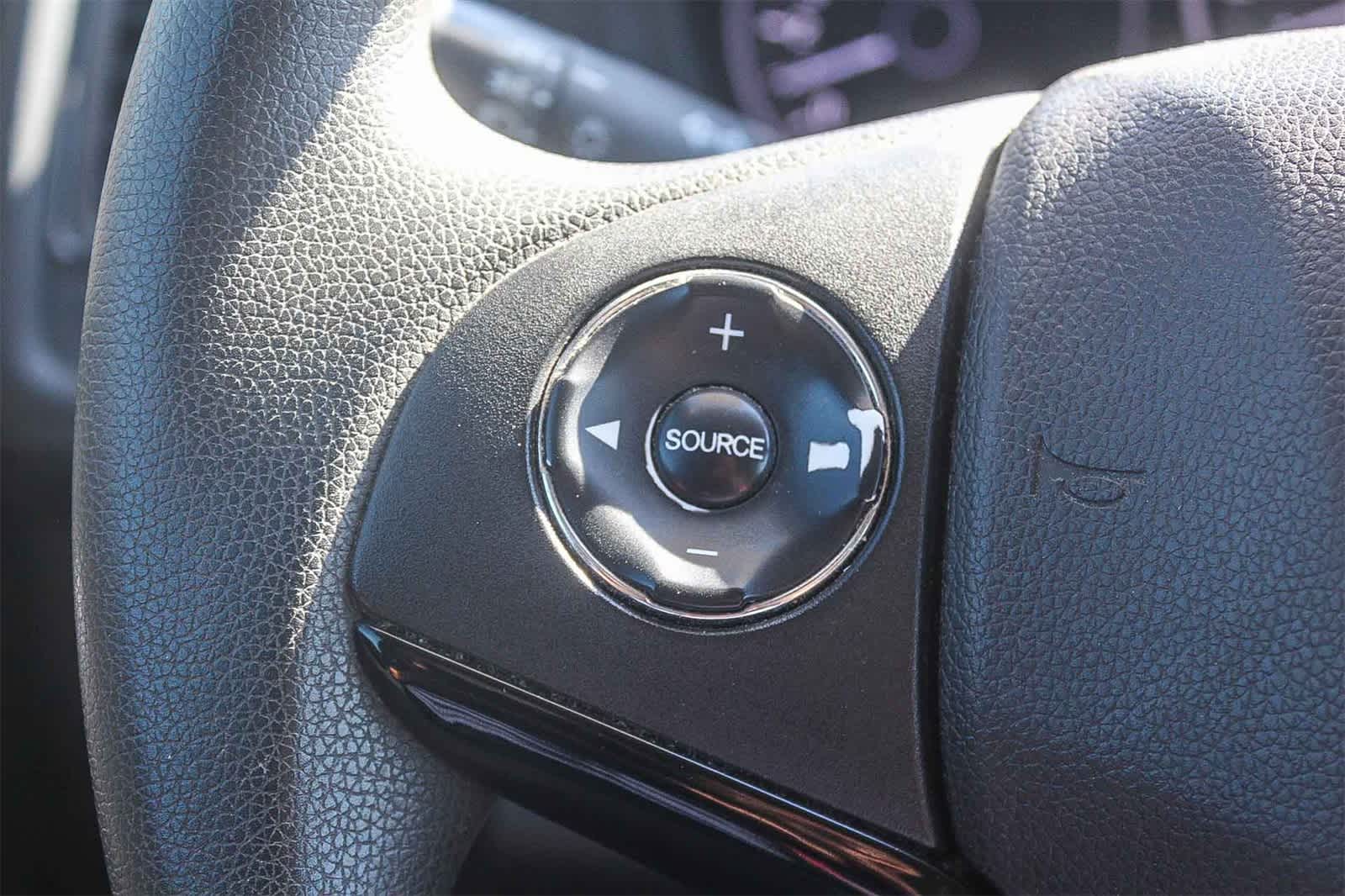 Thumbnail: 2016 Honda HR-V - 29