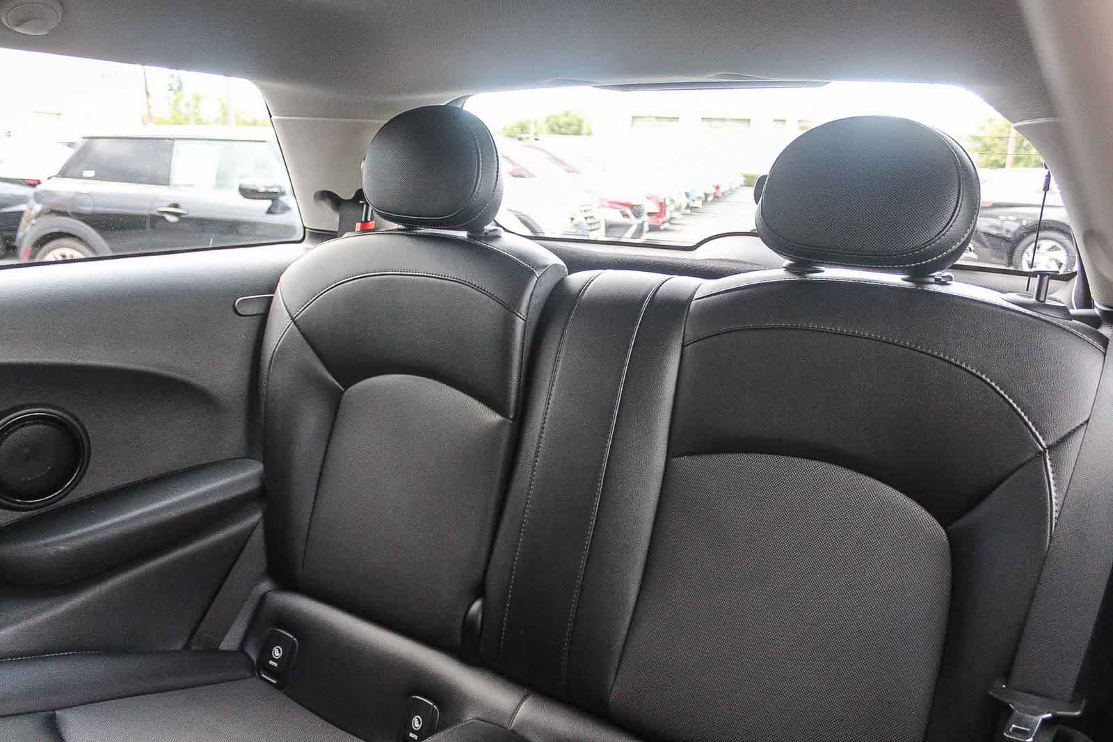 Thumbnail: 2017 MINI Cooper Hardtop - 23