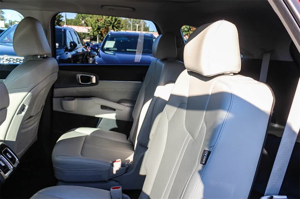 Thumbnail: 2024 Kia Sorento - 22