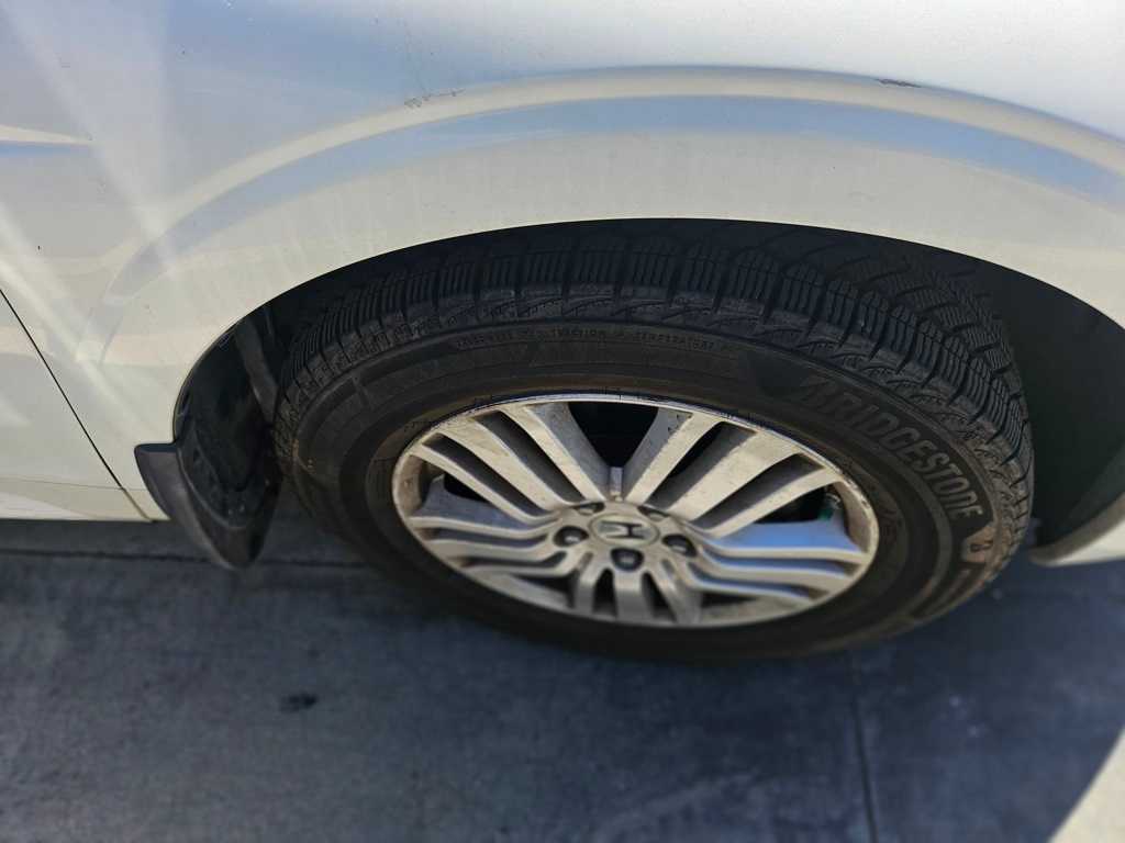 Thumbnail: 2012 Honda Crosstour - 18