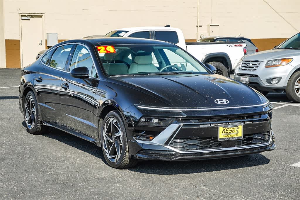 Thumbnail: 2024 Hyundai Sonata - 3