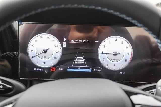 2025 Hyundai Elantra SE 24