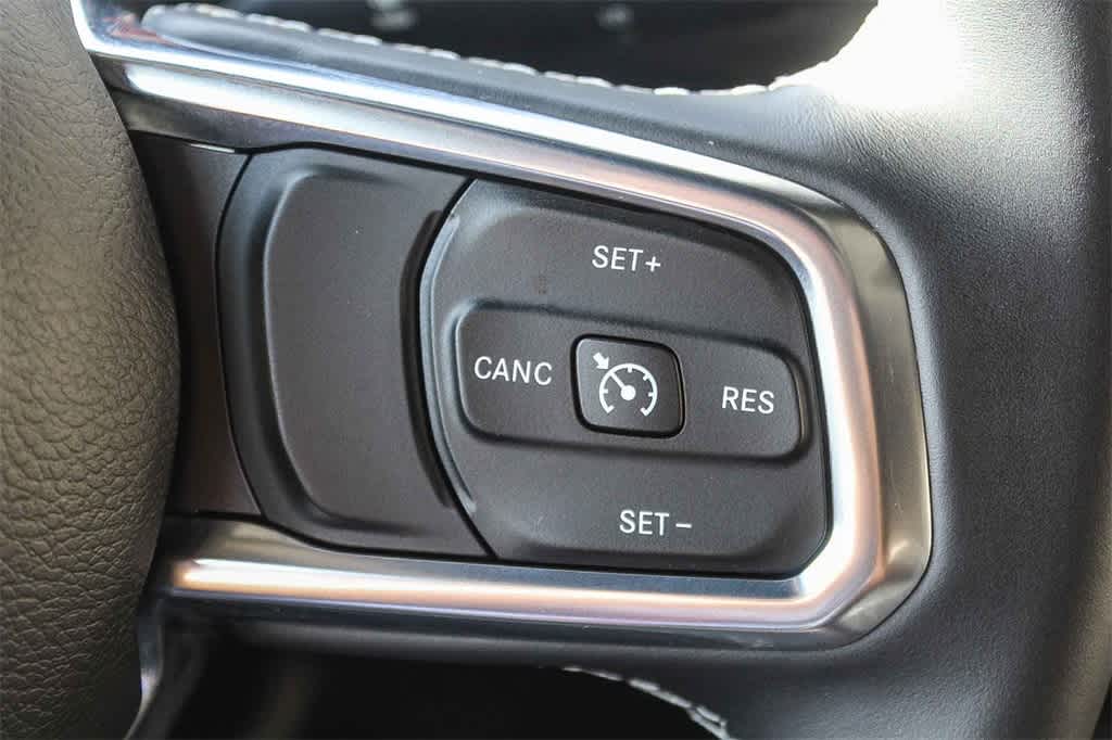 Thumbnail: 2018 Jeep Wrangler - 31