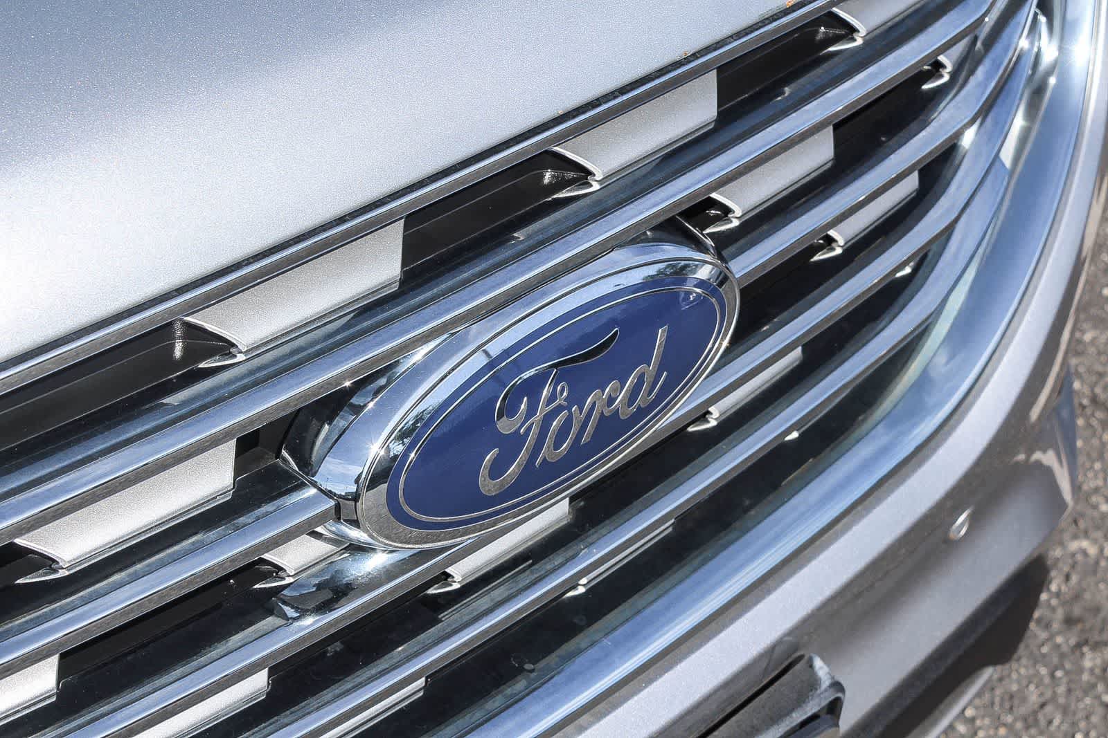 Thumbnail: 2022 Ford Edge - 16