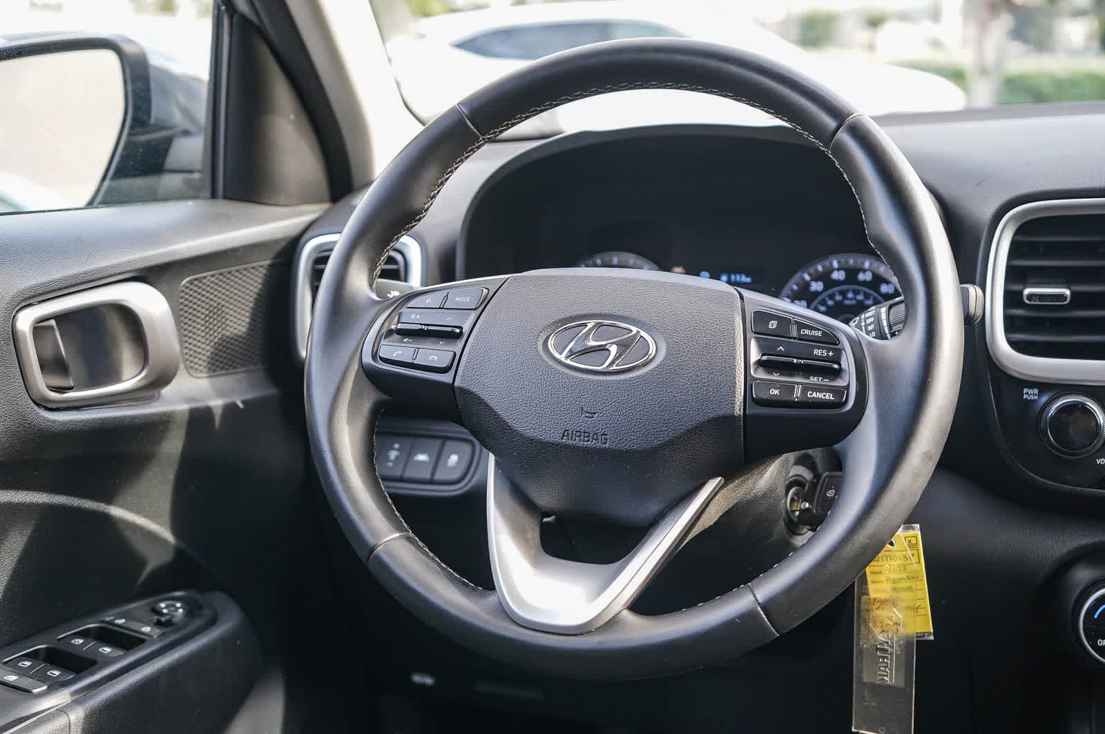 Thumbnail: 2022 Hyundai Venue - 16