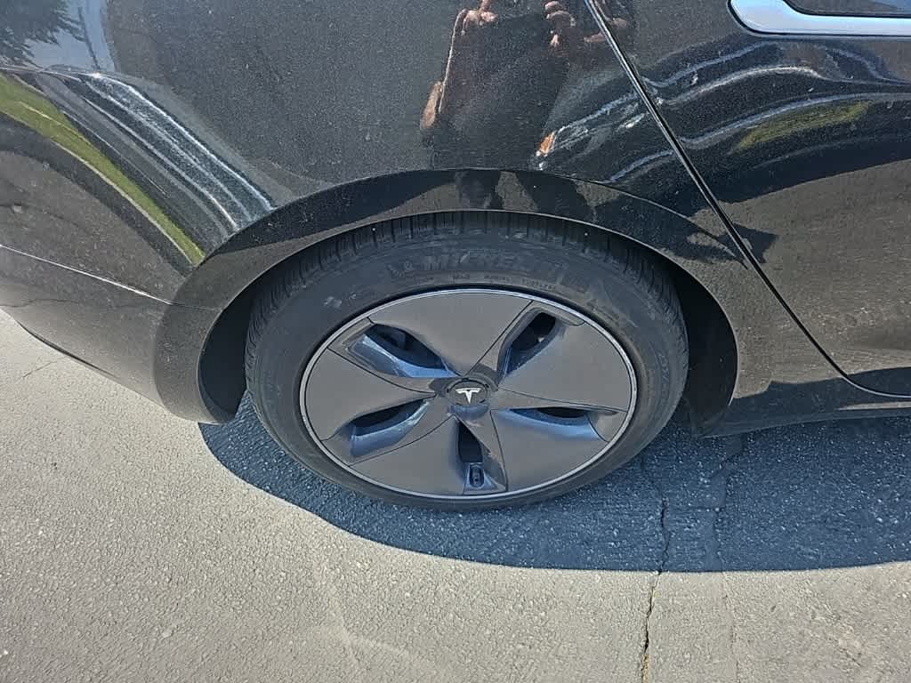 Thumbnail: 2020 Tesla Model 3 - 7