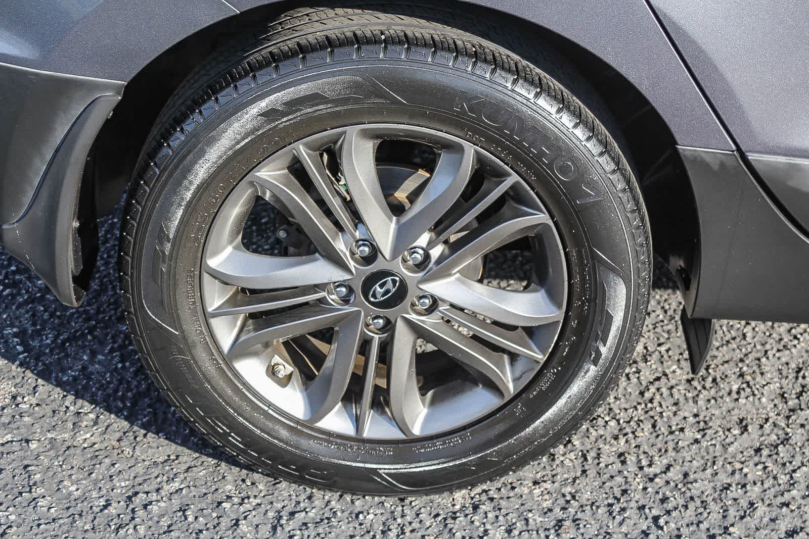 Thumbnail: 2014 Hyundai Tucson - 12