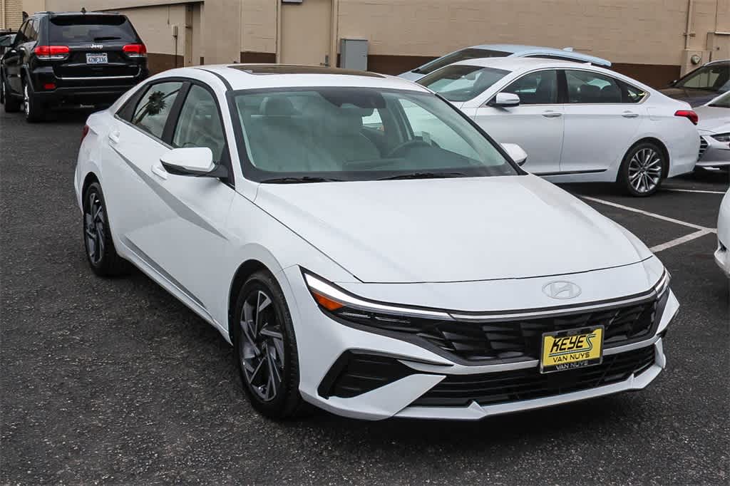 Thumbnail: 2025 Hyundai Elantra - 3