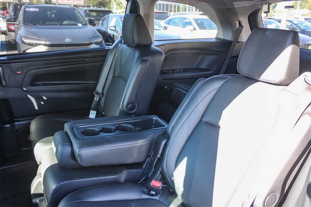 Thumbnail: 2022 Honda Odyssey - 24