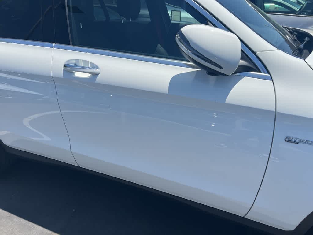 Thumbnail: 2022 Mercedes-Benz GLC - 18