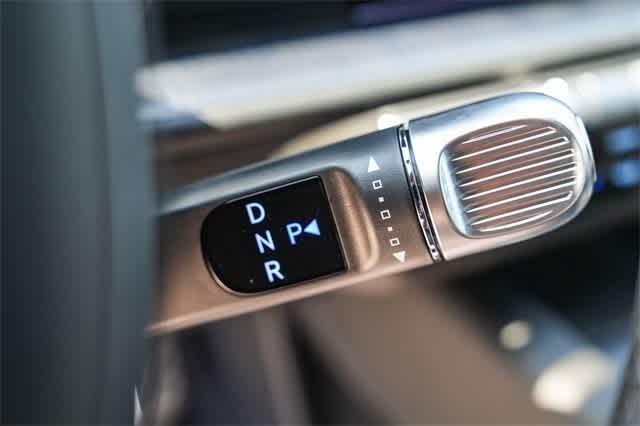 Thumbnail: 2023 Hyundai Ioniq 6 - 20