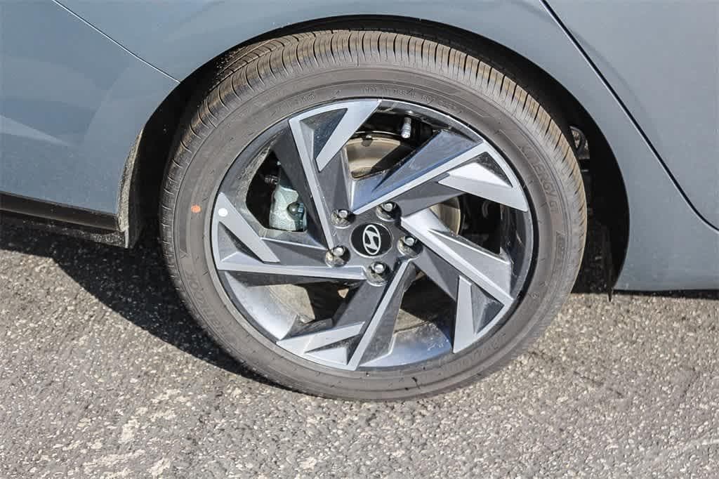 Thumbnail: 2025 Hyundai Elantra - 8