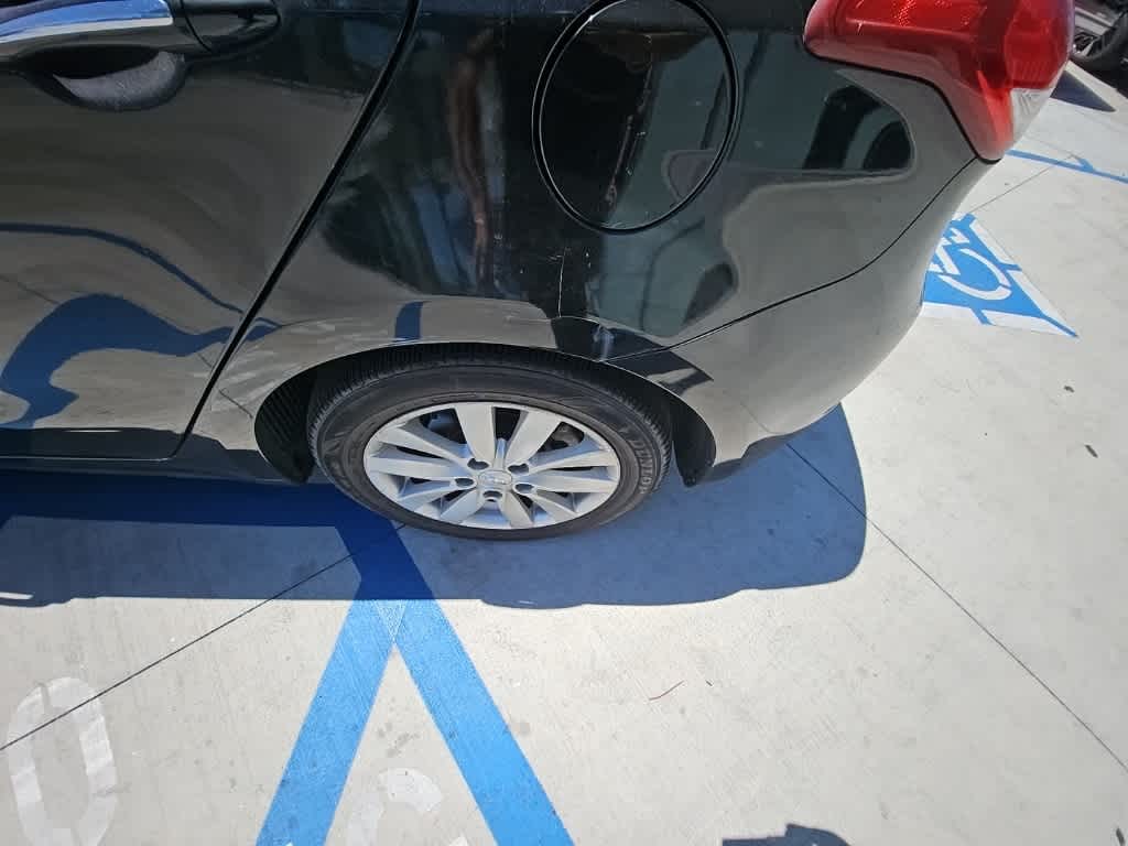 Thumbnail: 2015 Kia Forte - 9