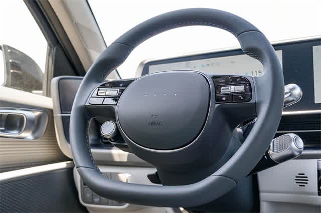 Thumbnail: 2023 Hyundai Ioniq 6 - 15