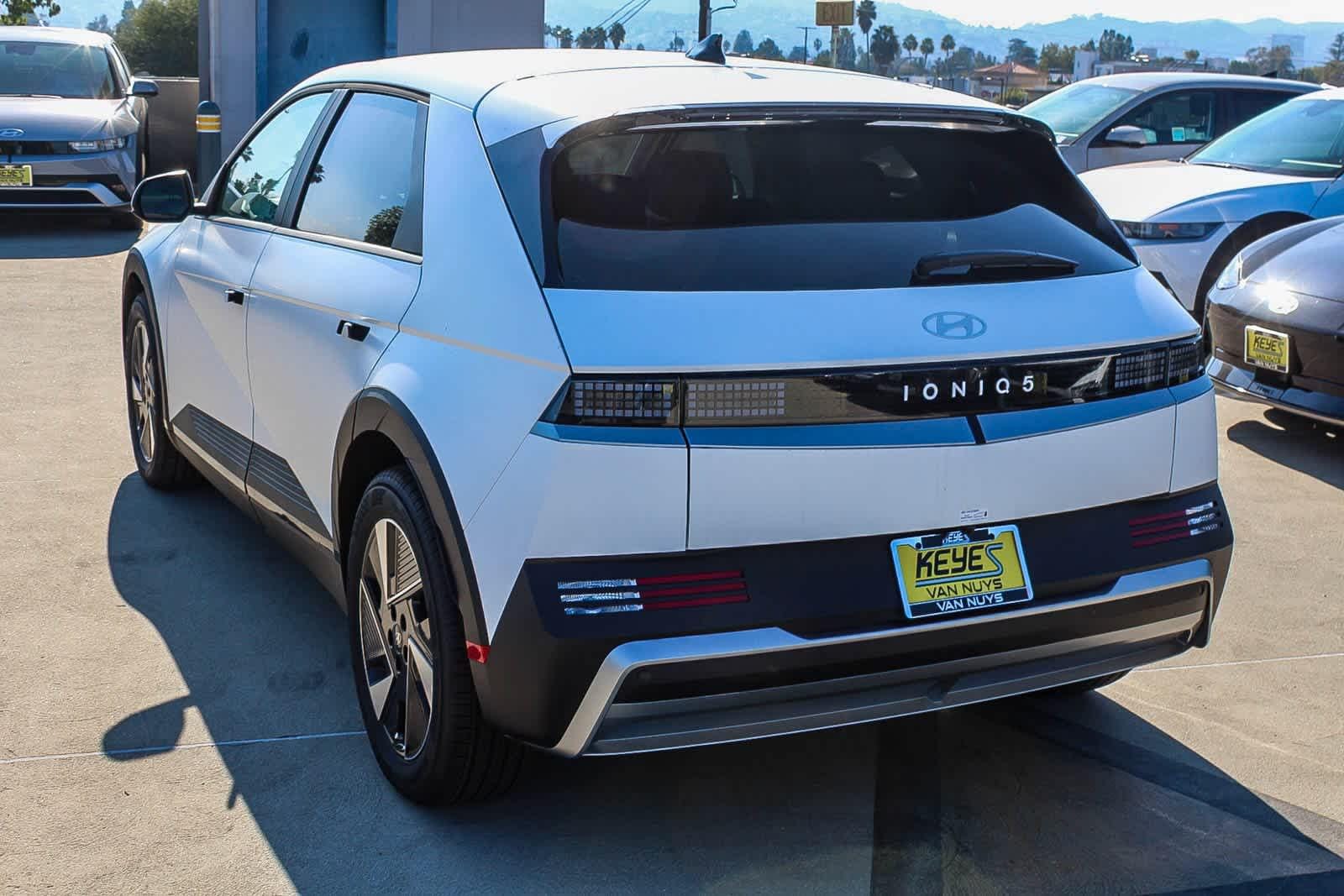 Thumbnail: 2026 Hyundai Ioniq 5 - 7